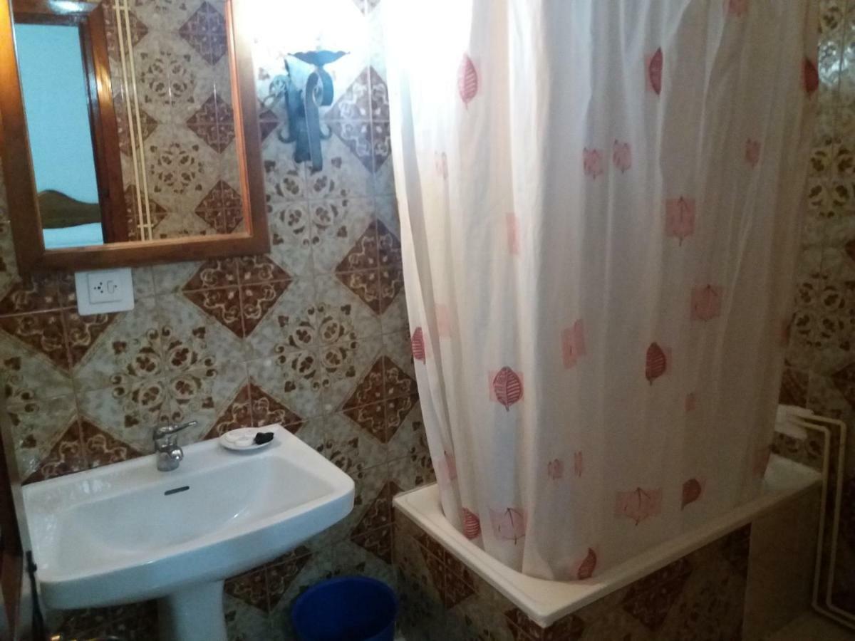 Hostal Gran Capitán Bargas Esterno foto